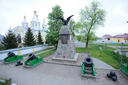 Виды Кобрина. Памятник в честь первой крупной победы русской армии над Наполеоном 27 июля 1812.