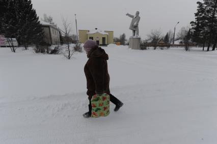 Новосибирск. На снимке: местная жительница.