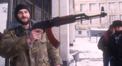 Вторая чеченская война. Грозный. Боец национальной гвардии Чеченской Республики Ичкерия.