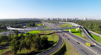 Волгоградская эстакада в районе МКАДа.