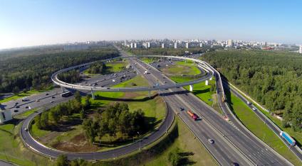 Волгоградская эстакада в районе МКАДа.