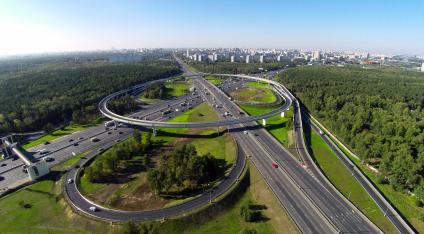 Волгоградская эстакада в районе МКАДа.