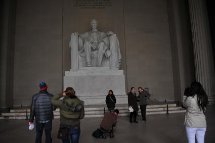 Вашингтон. На снимке: мемориальный комплекс в честь 16-го президента США Авраама Линкольна.