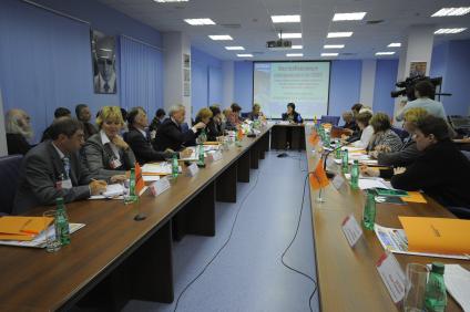 Пресс-центр ИД `Комсомольская правда`. Круглый стол: `Востребованные специальности-2008`.