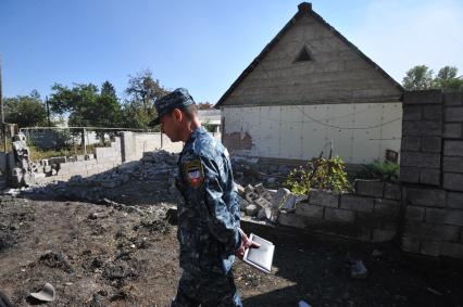 Донецк. 1 октября, в день начала учебного года, украинская нацгвардия нанесла мощный удар из реактивной системы залпового огня `Смерч` по городу.