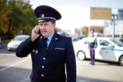 Совместная акция `Комсомольской правды` и ГИБДД `Улыбнись и пристегнись`. На снимке: начальник УГИБДД ГУ МВД России по Ставропольскому краю подполковник полиции Алексей Сафонов.