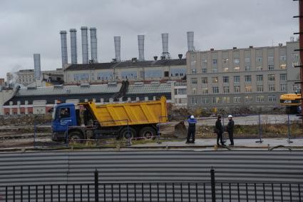 Мэр Москвы С.Собянин посетил строительную площадку нового парка `Зарядье` . На снимке: строительные работы.