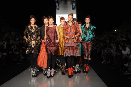 ЦВЗ `Манеж`. Российская Неделя моды `Mercedes-Benz Fashion Week Russia`. На снимке: коллекция Вячеслава Зайцева.