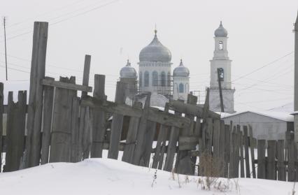 Кыштым. Церковь. 29 сентября 1957г. произошла первая крупная радиационная катастрофа на ядерном комбинате `Маяк` в закрытом городе `Челябинск-40` (ныне Озерск), расположенным рядом с Кыштымом.