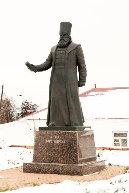 Памятник князю Михаилу Воротынскому в Нижнем Новгороде.