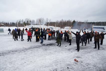 Учения Внутренних войск. курсанты ВВ переодетые в гражданскую одежду в роли агрессивных митингующих