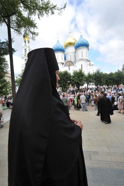 Мероприятия к 700-летию со дня рождения Преподобного Сергия Радонежского. На снимке: монахиня.