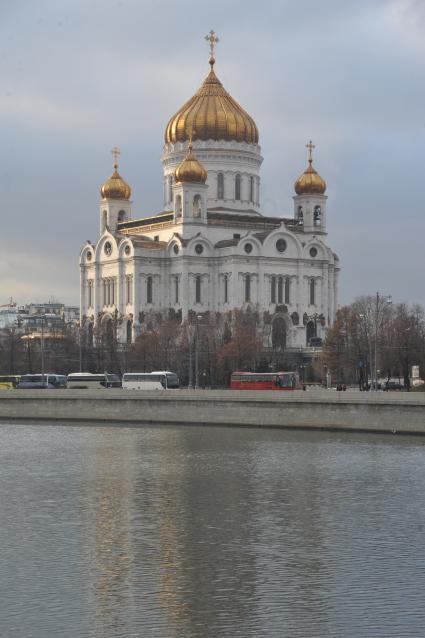 Виды Москвы. Храм Христа Спасителя.