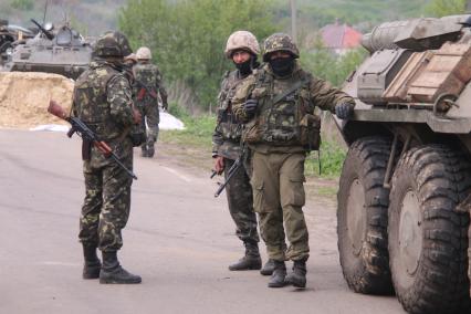 Андреевка. Рядом с горой Карачун. На снимке: украинские десантники.