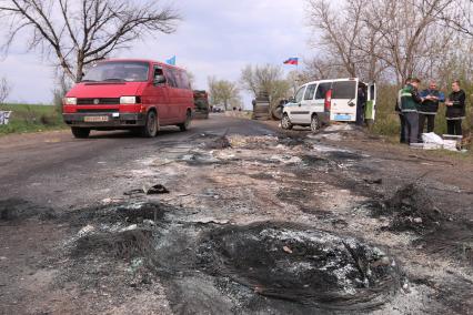 д. Былбасовка. На снимке: блок-пост ополченцев после нападение бойцов Национальной гвардии Украины.