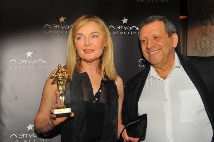 Ежегодная премия `Светский журналист года 2014`. На снимке: телеведущая Лариса Вербицкая и художественный руководитель киножурнала `Ералаш` Борис Грачевский.