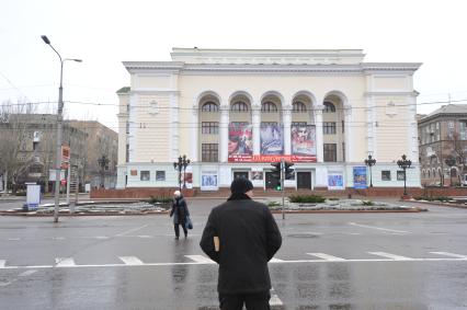 Донбасс Опера - Донецкий национальный академический театр оперы и балета имени А. Б. Соловьяненко.