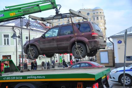 Эвакуация автомобиля.