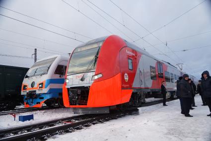 Электропоезд ЭС2Г \"Ласточка\" на перроне Екатеринбургского железнодорожного вокзала, перед отправкой в демонстрационную поездку до г.Верхотурье