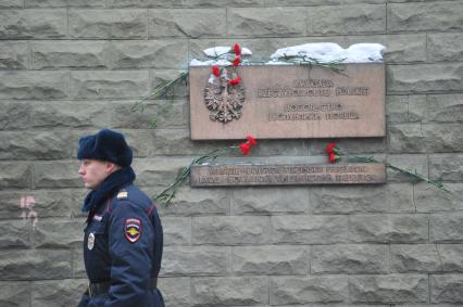 В Москве прошел пикет у посольства Польши.