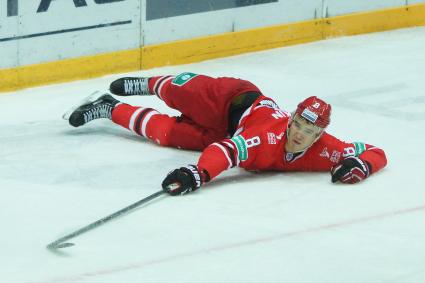 Матч КХЛ: «Автомобилист» (Екатеринбург) 2-0 «Югра» (Ханты-Мансийск). №8 Никита Трямкин