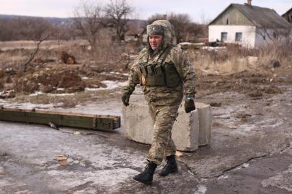 п.Красный Партизан перешел под контроль ополченцев ДНР. На снимке: командир отряда бригады `Восток` с позывным `Душман`.