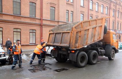 Санкт-Петербург. Ремонт асфальта.