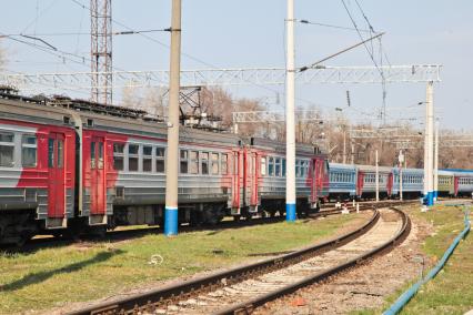 Стоянка электричек у воронежского вагоноремонтного завода