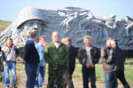 Украина. Донецкая область. Курган Саур-Могила. На снимке: мемориальный комплекс, пострадавший в результате боев между армиями ДНР и Украины.