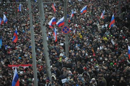 Участники марша памяти Бориса Немцова в Москве прошли от Китай-города до Большого Москворецкого моста.