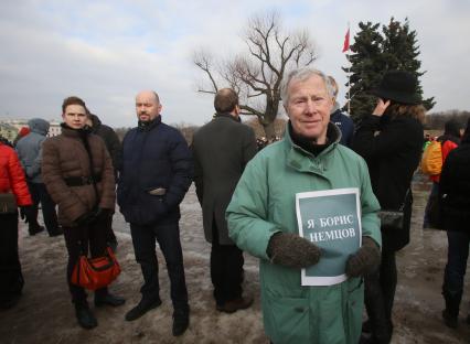 Траурное шествие памяти Бориса Немцова в Санкт-Петербурге.