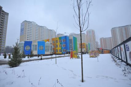 Новый детский сад расположенная в поселении Московский (ТиНАО) в составе жилого комплекса `Первый Московский. Город-парк` в Москве.