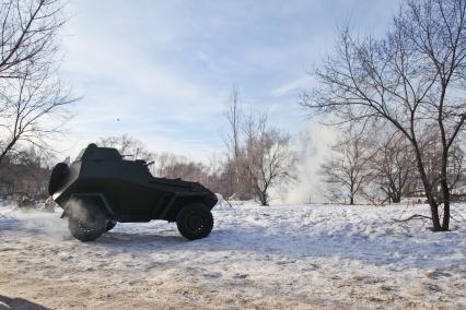 Военно-историческая реконструкция боев за Воронеж, приуроченная к 72-й годовщине освобождения города от гитлеровских войск. Бронеавтомобиль БА-64.