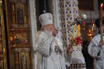 Патриарх Московский и всея Руси Кирилл во время праздничного пасхального богослужения в храме Христа Спасителя.