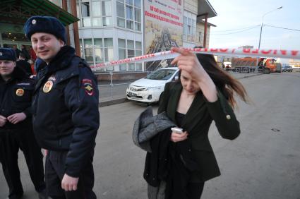 Провал грунта на Балтийской улице в Москве.