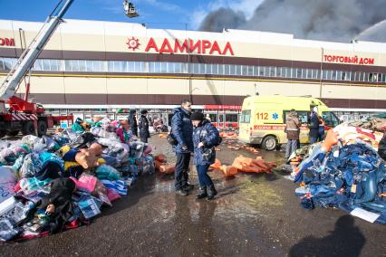 Казань. Пожар в торговом доме `Адмирал`.