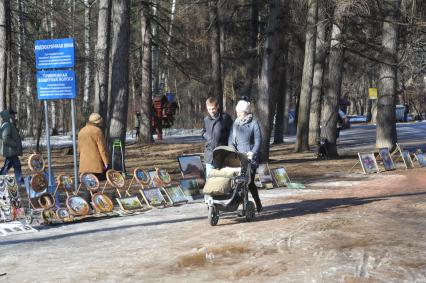 Москва. Парк `Кусково`. Семейная прогулка.