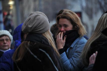 Москва. Актриса Надежда Михалкова на церемонии открытия мемориальной доски писательнице, поэтессе, переводчице Наталье Кончаловской на Поварской улице.