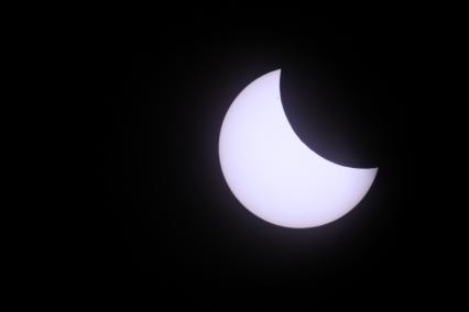Фаза солнечного затмения, наблюдаемая в Саратове.