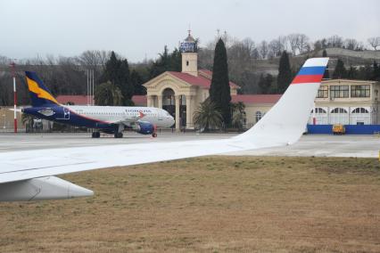 Виды Сочи. Старое здание аэропорта Сочи.