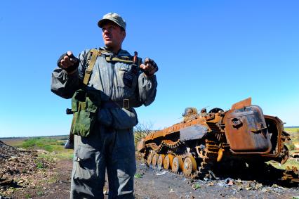 Украина. Донецкая область. с.Мариновка. Российский доброволец-ополченец Сергей.