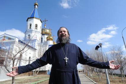 Байконур. Настоятель Храма Святого великомученика Георгия Победоносца Сергий Бычков.