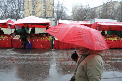 Ярмарка выходного дня в Москве.