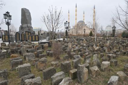 Грозный. Мемориал памяти погибших в борьбе с международным терроризмом на площади Ахмата Кадырова.