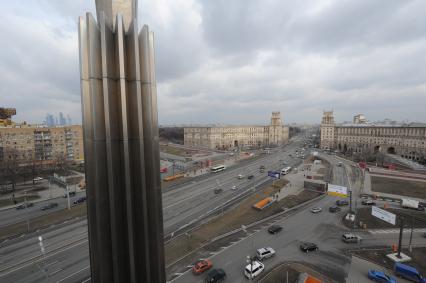 Вид на Ленинский проспект  в Москве.