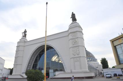 Москва. ВДНХ. Павильон `Космос`.