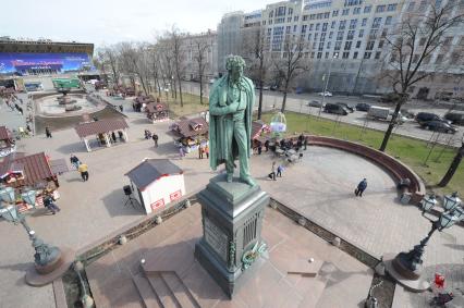 Памятник  А.С. Пушкину на Пушкинской площади в Москве.