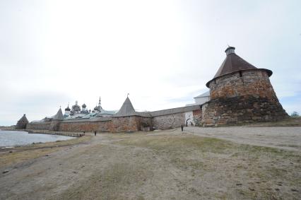 Архангельская область. Соловецкие острова. Соловецкий Спасо-Преображенский ставропигиальный мужской монастырь, расположенный на Большом Соловецком острове.