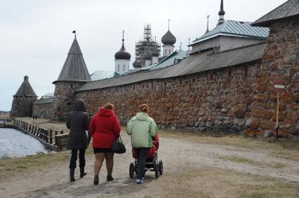 Архангельская область. Соловецкие острова. Соловецкий Спасо-Преображенский ставропигиальный мужской монастырь, расположенный на Большом Соловецком острове.