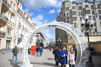 Фестиваль `Пасхальный дар` на Старом Арбате в Москве.